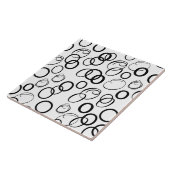 Abstract zwart-wit cirkelpatroon tegeltje (Zijkant)