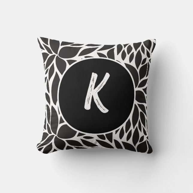 Abstract zwart-wit Floral monogram Kussen (Voorkant)