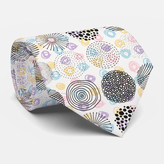 Abstracte cirkels Patroon zwart-wit en pasteelkleu Stropdas (Opgerold)