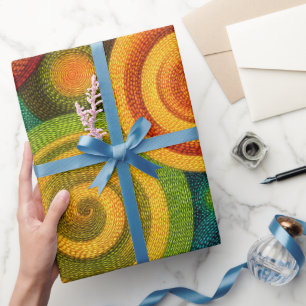Abstracte concentrische cirkels in levendige multi cadeaupapier