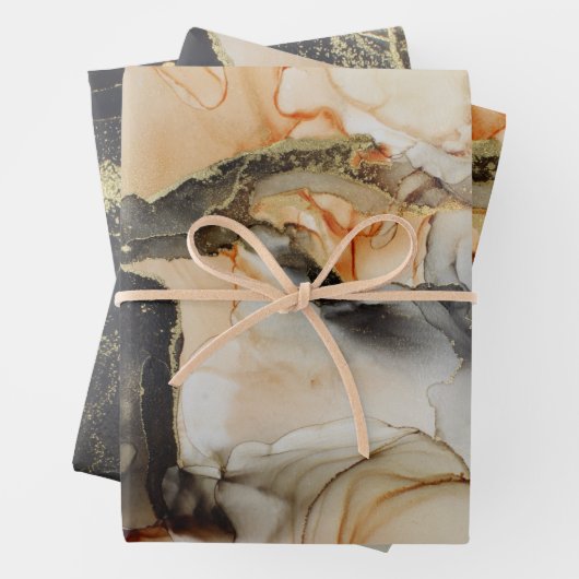 Abstracte donkere zwarte goudkleurige zwarte-alcoh inpakpapier vel (In situ)