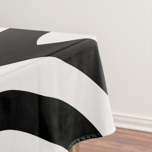 Abstracte golven, kerken, zwarte en witte lijnen tafelkleed (Voorbeeld)