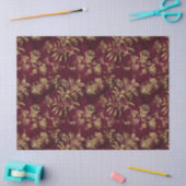 Abstracte goudbloemen op de rode decoupage tissuepapier (Craft)