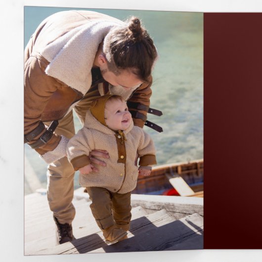 Abstracte gouden enkels op Deep Red Photo Drieluik Kaart (Binnenzijde eerst)