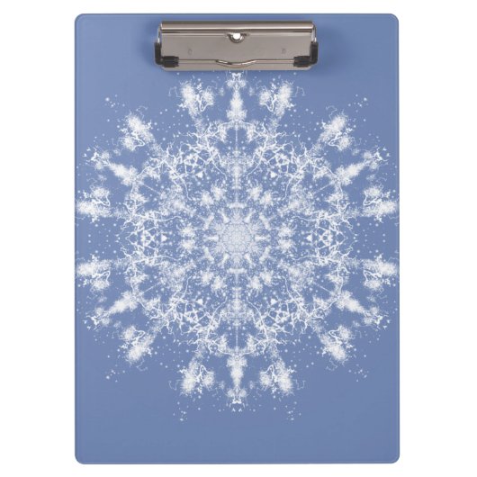 Abstracte Lacy Fractal Snowflake op blauwe achterg Klembord (Voorkant)