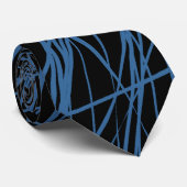 Abstracte lijnen - Dringend blauw op zwart Stropdas (Opgerold)