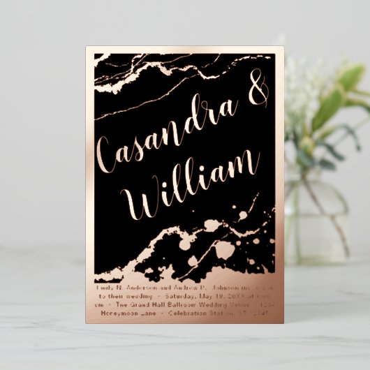 Abstracte marmer Veining Gold Borders Weddenschap Folie Uitnodiging (Staand Voorkant)