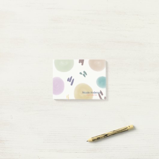 Abstracte penseelstreken bevestigen post-it® notes (Op bureau)