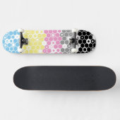 Abstracte polygender trotsvlag skateboard (Horizontaal)
