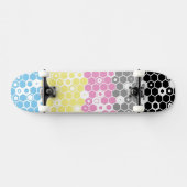 Abstracte polygender trotsvlag skateboard (Horizontaal)