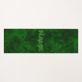 Abstracte steen, getextureerd donkercontrastgroen yogamat (Voorkant (horizontaal))