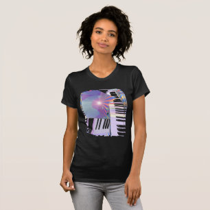 Abstracte toetsenborden en strepen t-shirt