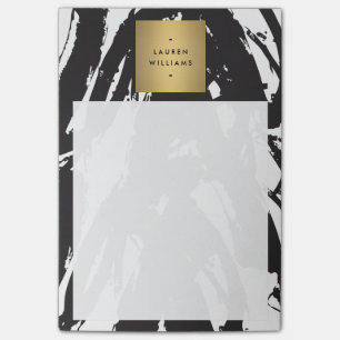 Abstracte zwarte penseelstreken met Gold Name Logo Post-it® Notes