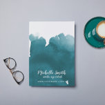 Abstrait turquoise aquarelle splash maquiller art<br><div class="desc">Peinture à l'aquarelle personnalisée,  peinture abstraite. Parfait pour la promotion de votre entreprise. Convient pour les maquilleurs,  les cosmétiques,  les artistes,  les cosmétiques,  l'extension de cheveux. coiffeurs,  coiffeurs,  stylistes,  salon de spa,  salon de coiffure et de beauté ou agence modèle. Personnalisable .</div>