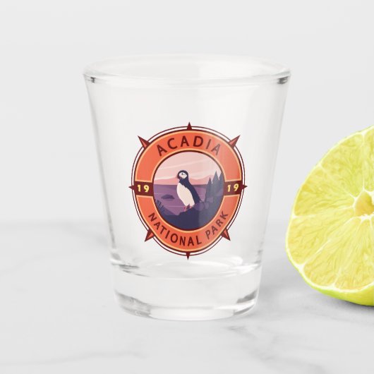 Acadia National Park Puffin Retro Compass Embleem Shot Glas (Voorkant)