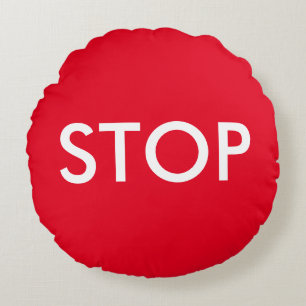 Acceptatie piloot voor rood en wit stopteken rond kussen