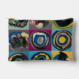 Accessories > Bags & Wallets > Cosmetic & Toiletry Etui