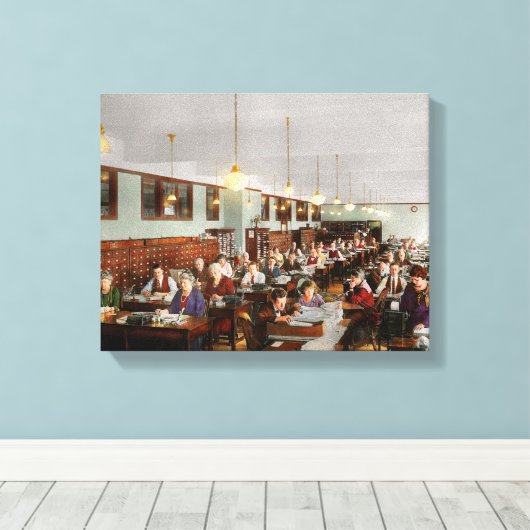 Accountant - Workaholic 1923 Canvas Afdruk (Insitu (Houten vloer))