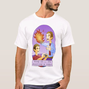 Accrochez dessus, je tire un T-shirt de robot