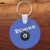 Achter de Acht Bal | Grappig "Achter de 8 Ball" Sleutelhanger (Voorkant)
