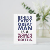 Achter elk groot Man zit een vrouw die haar ogen d Briefkaart (Staand voorkant)