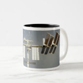 Achtergelaten internationale ruimtestation tweekleurige koffiemok (Voorkant rechts)