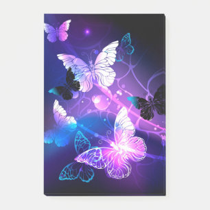 Achtergrond met nachtvliegen post-it® notes