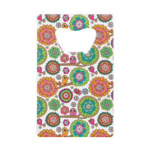 achtergrondpatroon van doodbloemen kredietkaart flessenopener