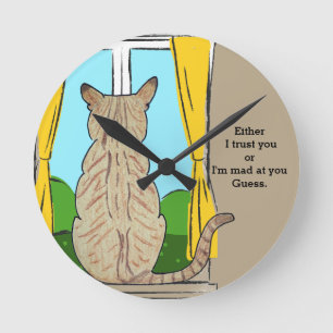 Achterkant van kattenvertrouwen of gekke ronde klo klok