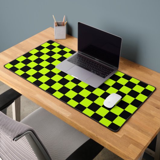 Acid green black checkerboard pattern bureaumat (Kantoor 2)
