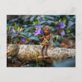Acorn elf fille avec des fleurs carte postale (Devant)