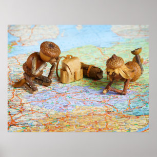 Acorn elves die een poster plannen