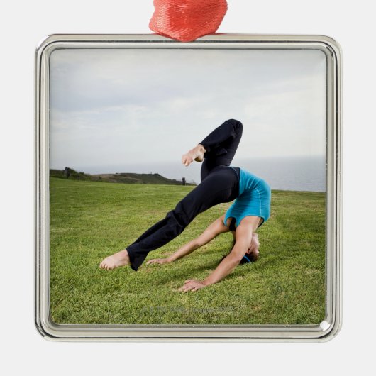 Acrobat en Contortionisten Metalen Ornament (Voorkant)