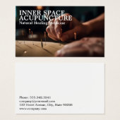Acupuncteur travaillant sur un client (Devant & derrière)