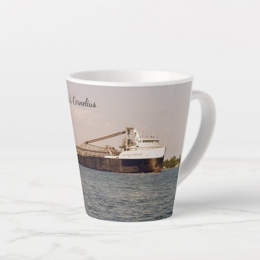 Adam E. Cornelius latte mug (Angle droit)