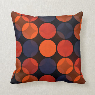Addison Intersecting Polka Dots Kussen
