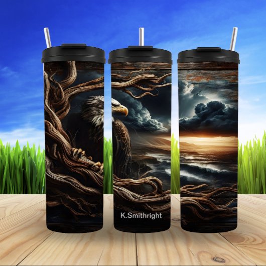 Adelaar bij zonsondergang boven de kust thermosbeker