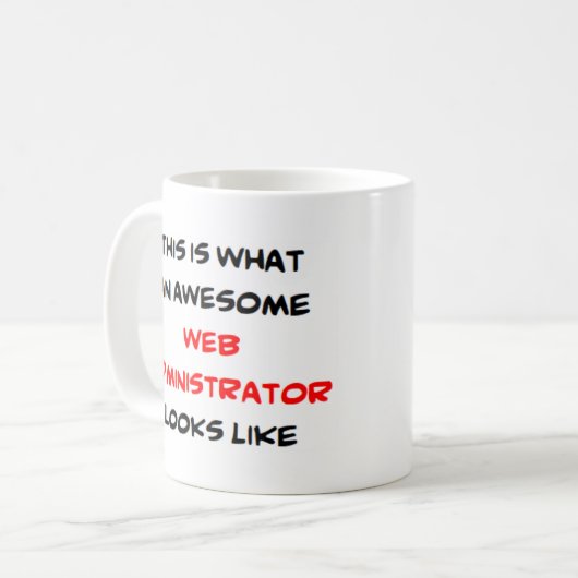 administrateur web, énorme tasse de café (Devant gauche)