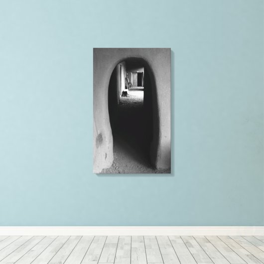 Adobe Doorway Architecture Black & White-foto Canvas Afdruk (Insitu (Houten vloer))