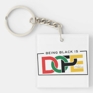 ADOM "Being Black Is Dope" V-hals T-shirt Sleutelhanger