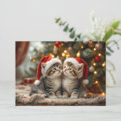 Adorable Christmas kitten with Santa hats Feestdagenkaart (Staand voorkant)