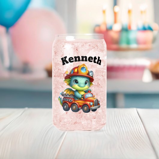 Adorable dragon de bébé conduisant un camion de fe (Insitu (Baby Shower))