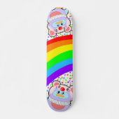 Adorable Penguin Clown et Rainbow Skateboard (Devant)