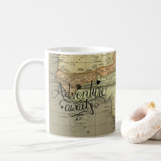 Adventure Await Old World Carte Coffee Mug (Avec donut)