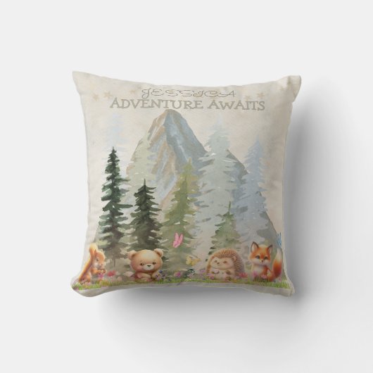 Adventure Awaits Personalized Rustic Forest Animal Kussen (Voorkant)