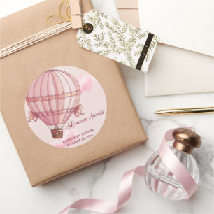 Adventure wacht op het Baby shower van de Roze Hot Ronde Sticker