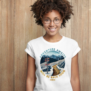Adventure wacht op het wandelen t-shirt