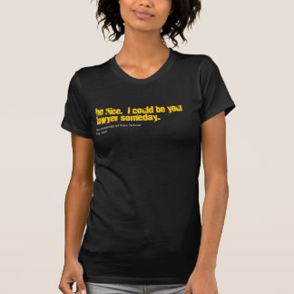 Advocate past je shirt aan