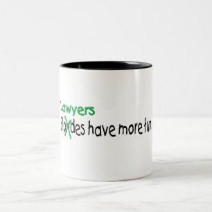 Advocaten hebben meer plezier tweekleurige koffiemok