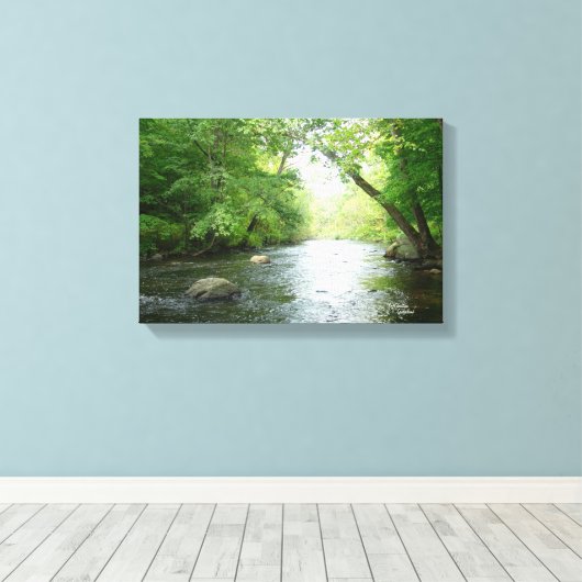 Afdruk van verstijfd Canvas met woudkreek (Insitu (Houten vloer))